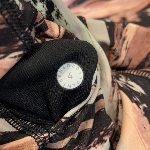 Lululemon Wunder Under High Rise 7/8 Luxtreme 25” - Picture 5 of 17